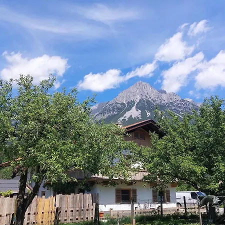 Frieda 아파트 엘마우